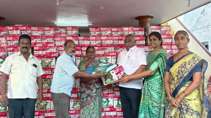 பரிசு மழையில் குமாரபாளையம் தொகுதி மக்கள்
