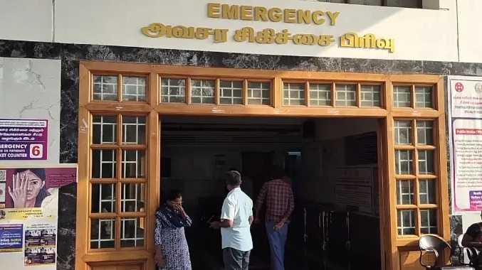 நடை பயிற்சியின் மேம்பாலத்தில் இருந்து கீழே விழுந்த பேராயர்