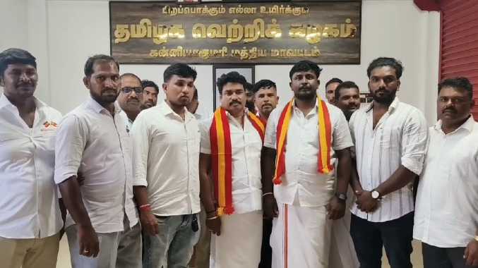 வெற்றியை தலைவர் கரங்களில் ஒப்படைப்போம்