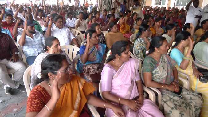 பணி பாதுகாப்பு சிறப்பு சட்டத்தை இயற்றுக...