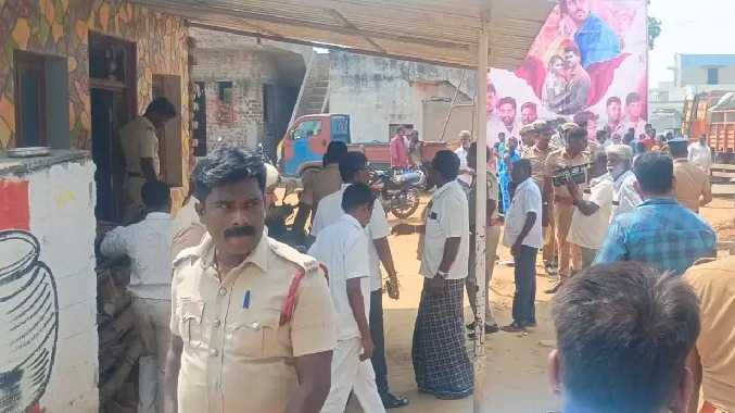 கோயில் தேரை நிறுத்த இடவசதி கோரி பொதுமக்கள் மனு