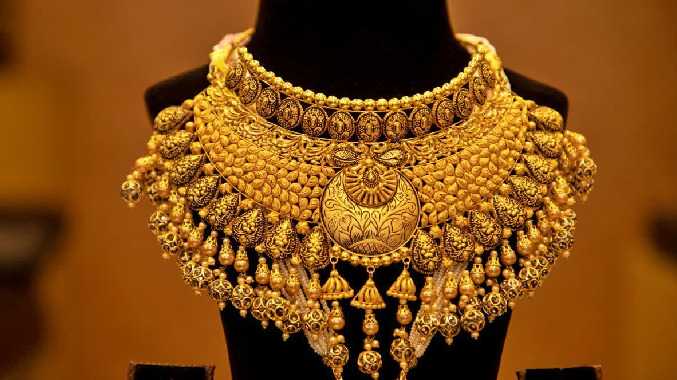 தங்கம் விலையில் அதிரடி திருப்பம்