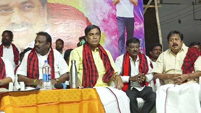 நாக்கை அடக்கி பேசுங்க...எரிச்சலான பொதுமக்கள்