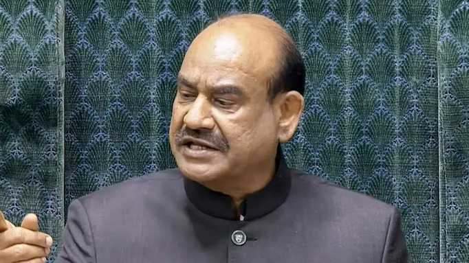 பரபரப்பான போர்ச் சூழலில் தொடங்குகிறது நாடாளுமன்றம்