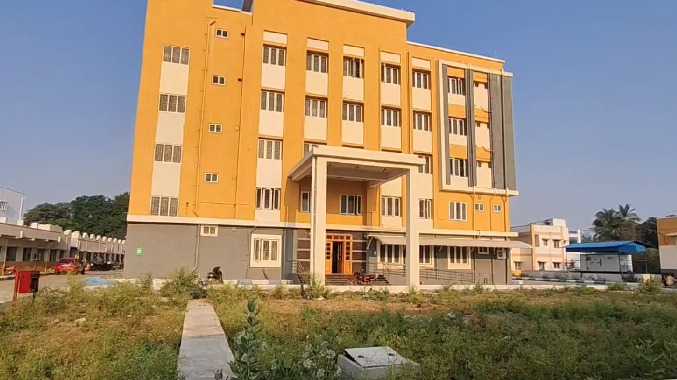 ஏற்கனவே நோயாள அவதிப்படுறோம், அதுல பாம்பு, தேள் வேற