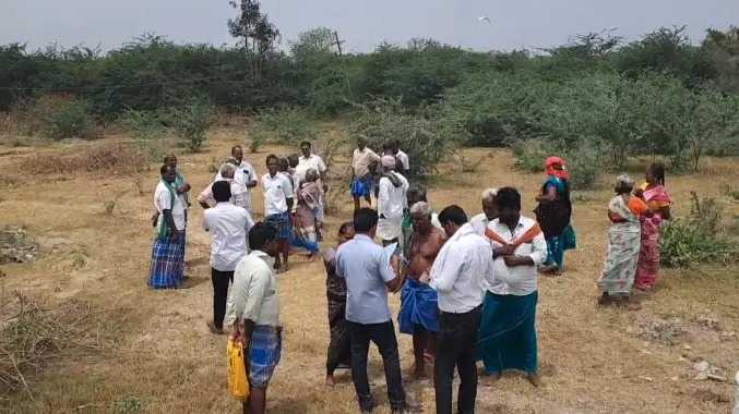 NLC சுரங்க விரிவாக்க பணிகளை தடுத்து நிறுத்திய பொதுமக்கள்