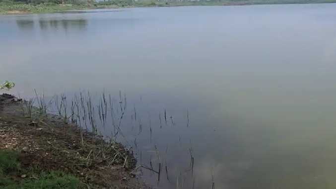 ஏரியை குத்தகைக்கு எடுத்தது தொடர்பாக தகராறு