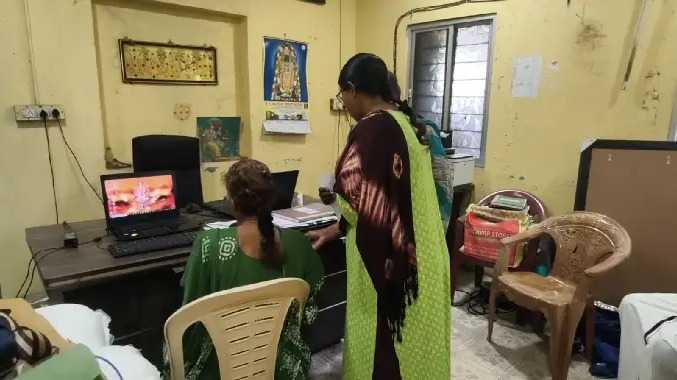 லஞ்ச ஒழிப்பு போலீஸாரிடம் சிக்கினார் வி.ஏ.ஓ