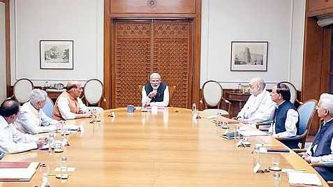 பெண்களுக்கு எதிரான மனப்பான்மை கொண்ட எதிர்க்கட்சிகள் - மோடி சாடல்