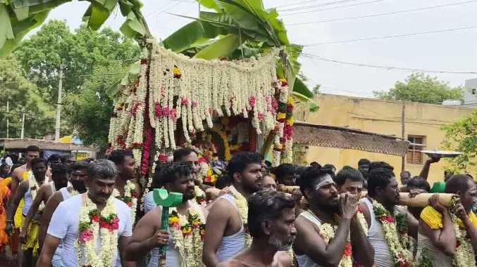 புகழூர் நானபரப்பு மாரியம்மன் ஆலய சித்திரை திருவிழா
