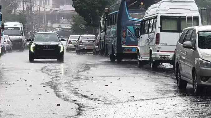 மலைகளின் இளவரசியான கொடைக்கானலில் மழை