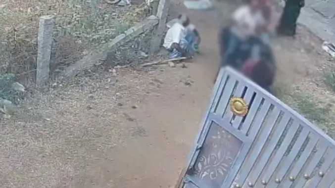 நிலத்தகராறில் ராணுவ குடும்பத்தினர் தாக்கப்படும் காட்சி
