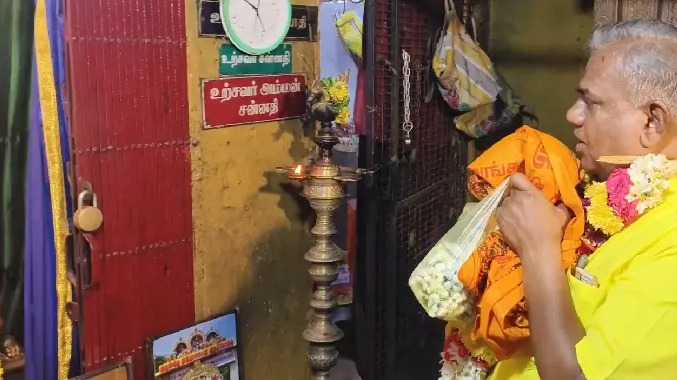 அங்காளம்மன் கோவிலுக்கு அமைச்சர் ஆனந்த் வருகை