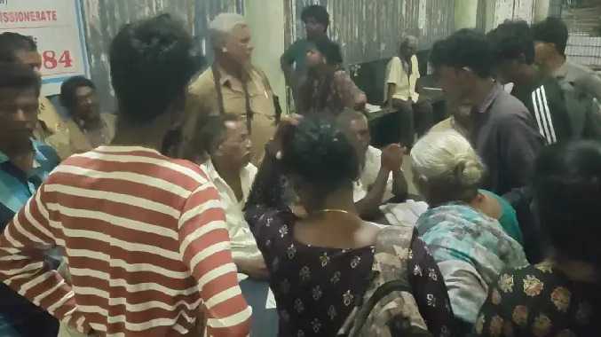 மாநகர பேருந்தில் போதை ஆசாமிகள் தகராறு