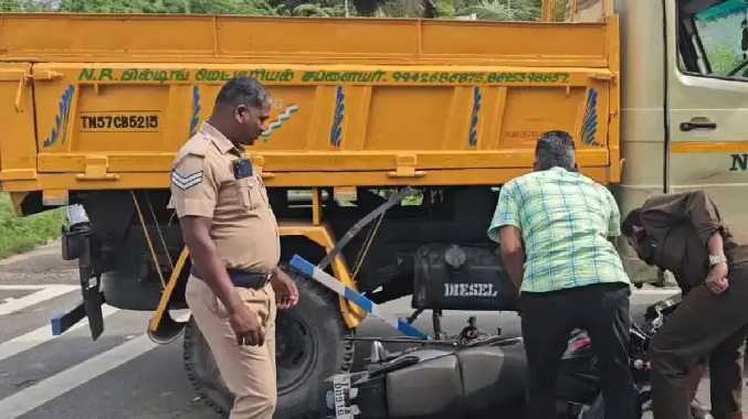 திருமண அழைப்பிதழ் கொடுக்க சென்றபோது நேர்ந்த சோகம்