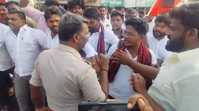 காங்கிரஸ் கட்சியினரை கண்டித்து திமுகவினர் போராட்டம்