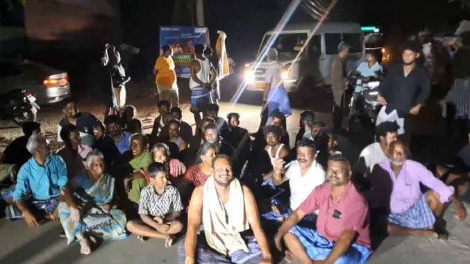 ஆரணியில் 1 மணி நேரத்திற்கும் மேலாக மின்தடை