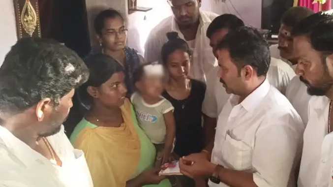 உடல்நலம் பாதித்த சிறுவனுக்கு நிதி உதவி