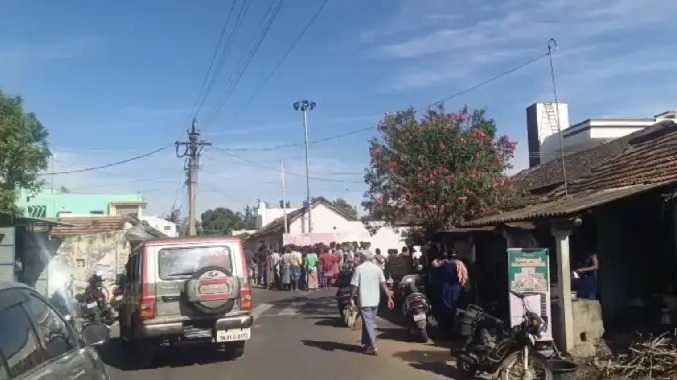 முறையாக குடிநீர் விநியோகம் செய்யப்படாததால் ஆவேசம்