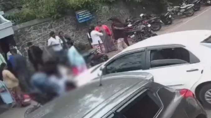 இளம்பெண் தலைகீழாக தூக்கி வீசப்பட்டதன் சிசிடிவி