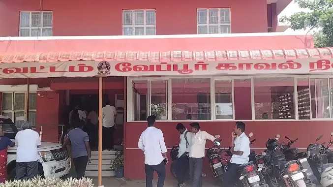 மூதாட்டியிடம் 5 பவுன் தங்க சங்கிலி பறிப்பு