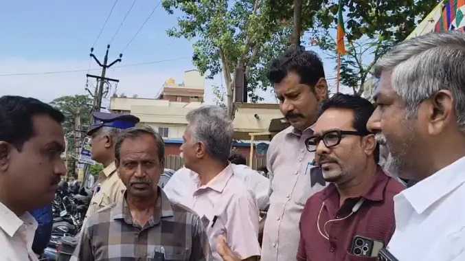டாஸ்மாக் கடையை மூட வலியுறுத்தி உண்ணாவிரதம்