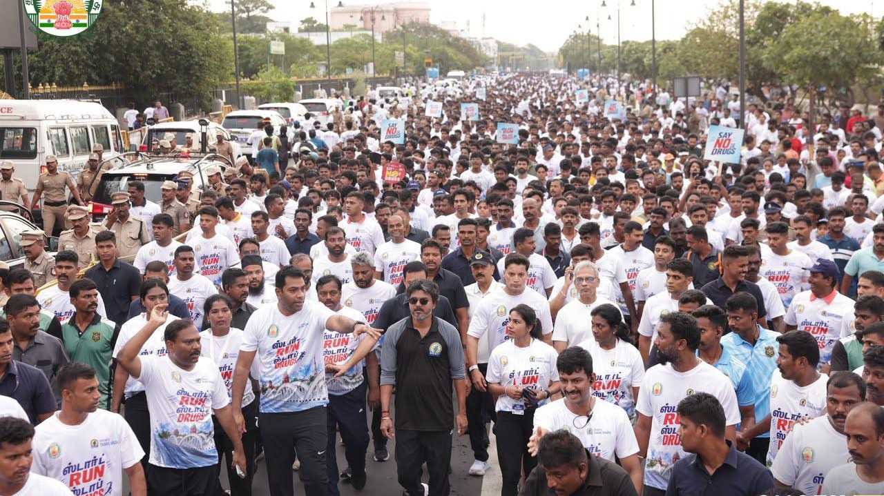 முதல்வராக விஜய் மட்டும்தான் மாரத்தான் ஓடினாரா? - ஆதவ் பேச்சின் டீகோட் இதோ!