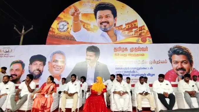 நலத்திட்ட உதவிகள் வழங்கும் நிகழ்ச்சியின் போது மழை
