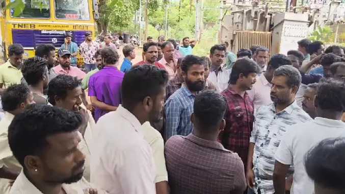 ஒப்பந்த ஊழியர்கள் பல்வேறு கோரிக்கைளை வலியுறுத்தி போராட்டம்