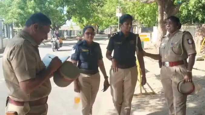 வலுக்கட்டாயமாக மகனை போலீசார் கைது செய்ததாக தாய் புகார்