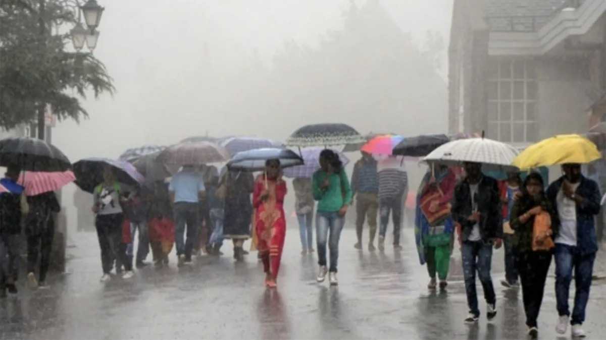 அதே இடத்தில் நீடிக்கும் காற்றழுத்தம், மேலும் வலுப்பெற வாய்ப்பு