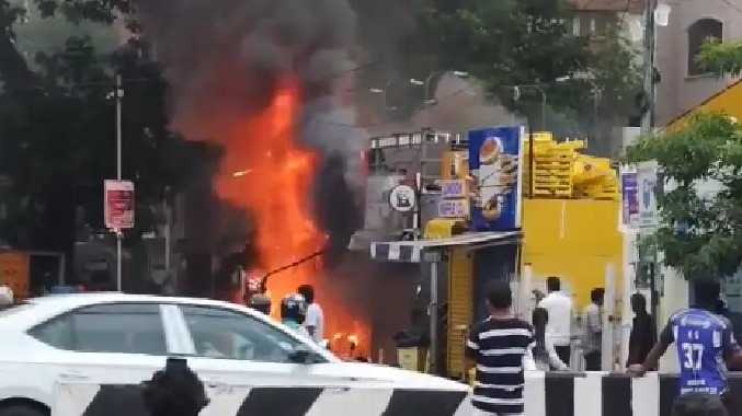 பிரியாணி கடையில் திடீரென தீ பற்றி எரிந்ததால் பரபரப்பு