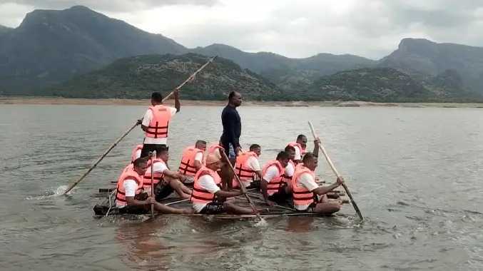 மத்திய ரிசர்வ் படை போலீசாருக்கு பேரிடர் மீட்பு ஒத்திகை
