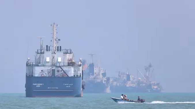 ஹோர்முஸ் நீரிணையில் கப்பல் மீது ஈரான் மீண்டும் தாக்குதல்