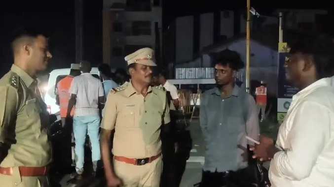 ஏ.எஸ்.பி. தலைமையில் போலீசார் தீவிர வாகன சோதனை