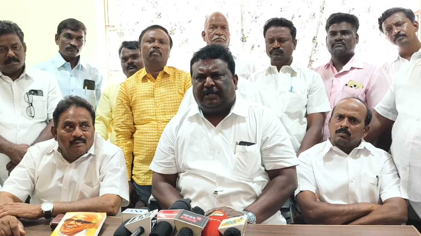 அப்போது கேள்வி இப்போது மவுனம், முதலமைச்சர் மீது சிவசங்கர் விமர்சனம்