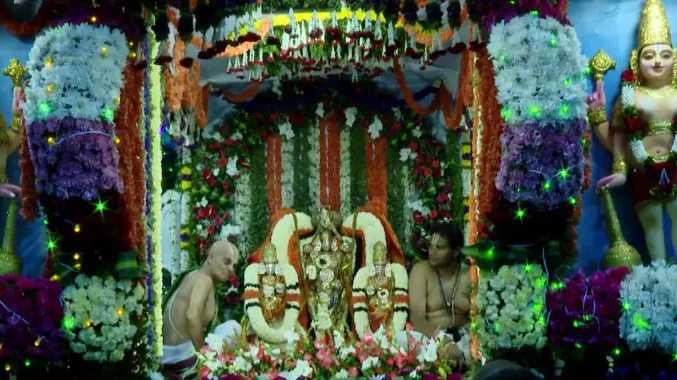 ஆணிவாரா ஆஸ்தான தினத்தை ஒட்டி புஷ்ப பல்லக்கு சேவை