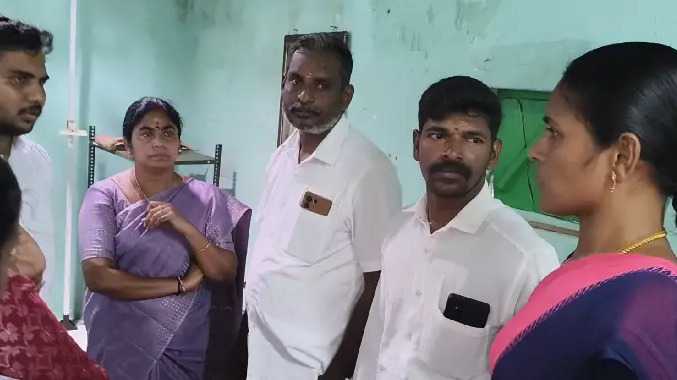 நலத்திட்ட உதவி வழங்கும் விழாவில் அமைச்சர் எச்சரிக்கை