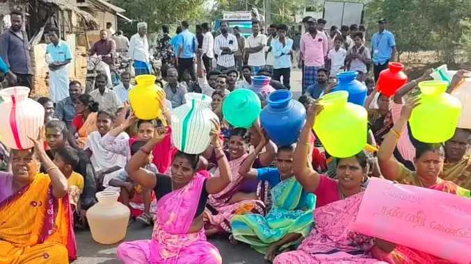 ஒரு மாதமாக குடிநீர் வராததால் பொதுமக்கள் கடும் அவதி