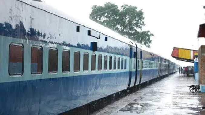கேரளத்திற்கு செல்ல சிறப்பு ரயில்கள் அறிவிப்பு