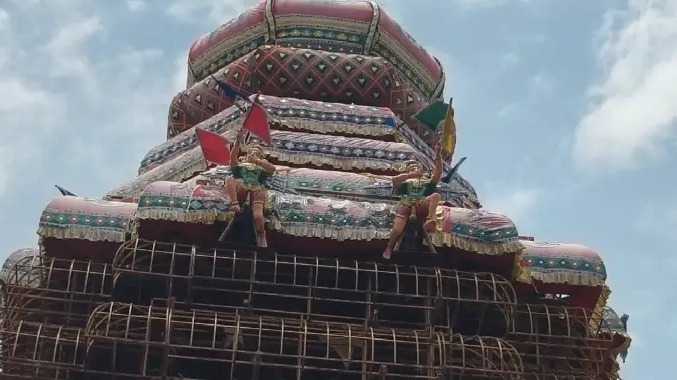 ஆண்டாள் கோவில் தேரின் அலங்கார துணிகள் சேதம்