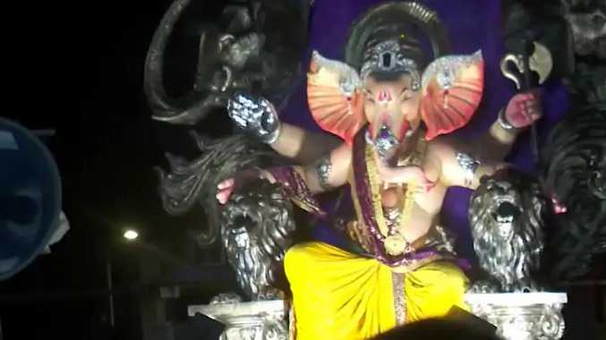 விநாயகர் சதுர்த்திக்கு தயராகும் மும்பை நகரம்