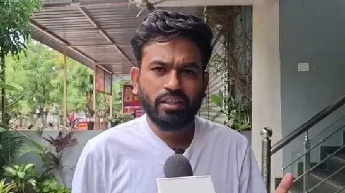 காக்ரோச் ஜனதா கட்சி நிறுவனர் அபிஜீத் தீப்கே குற்றச்சாட்டு