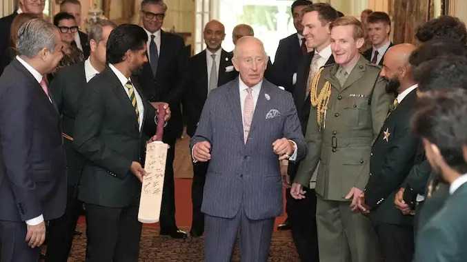 பாகிஸ்தான் அணியின் தற்காலிக பயிற்சியாளர் கடுமையாக சாடல்