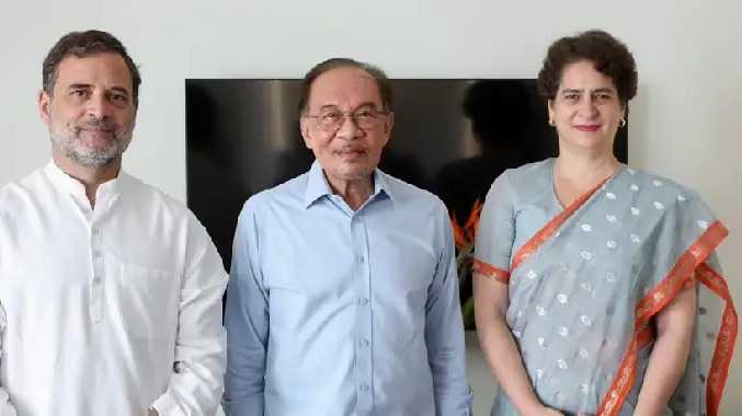 மலேசியப் பிரதமர் ராகுல் காந்தி, பிரியங்கா காந்தியுடன் காலை உணவருந்தினார்