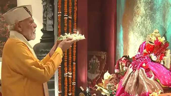 மத்திய அமைச்சர் பியூஸ் கோயல் வீட்டில் விநாயகர் சதுர்த்தி