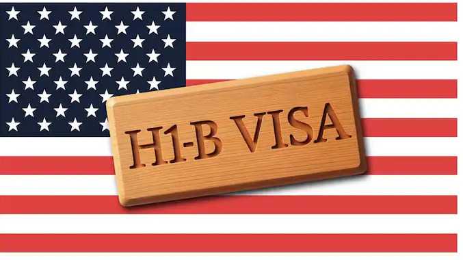 H-1B விசாக்களுக்கான கூடுதல் கட்டணம் நீட்டிப்பு
