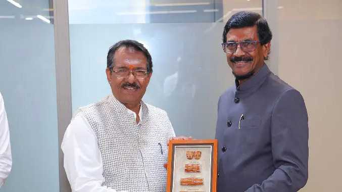 இலங்கையின் ஆளும் ஜேவிபி பிரதிநிதிகள் டெல்லிக்கு வருகை