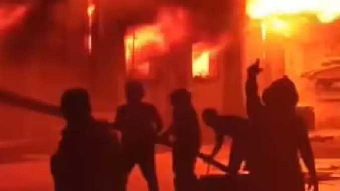 வங்கதேசத்தில் ரிசார்ட்டில் தீ விபத்து