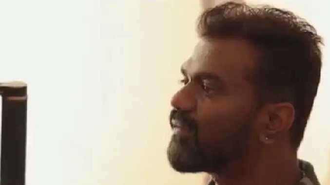 தனுஷின் ஓம் பட மேக்கிங் வீடியோ வெளியீடு
